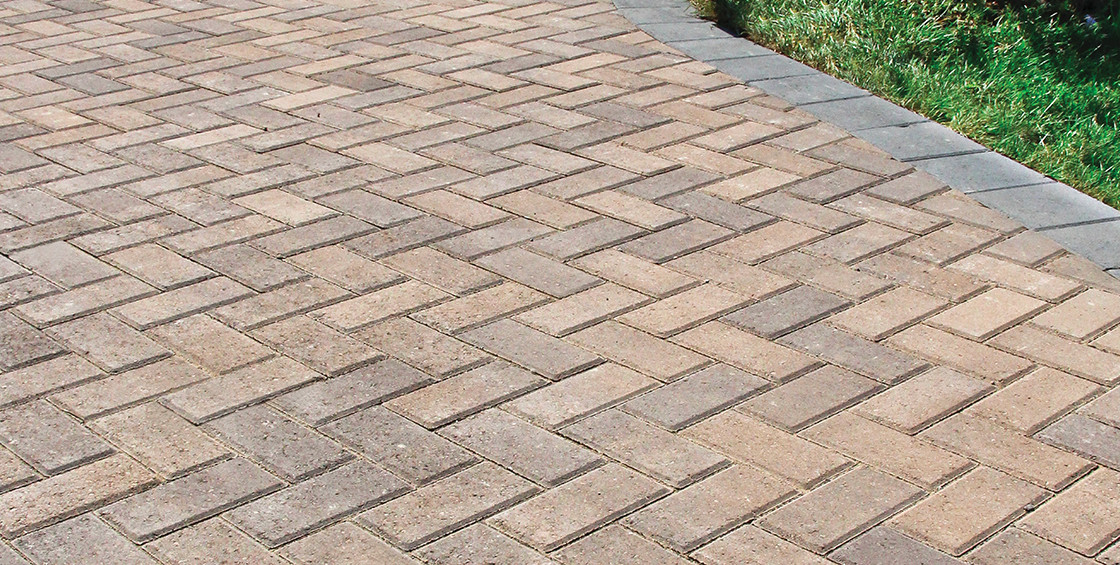 Cost-Effective Ways to Install Interlocking Pavers Without Compromising Quality